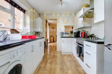 1 bed mid-terraced house to rent in Walnut Street, Leicester, LE2 - Photo 2