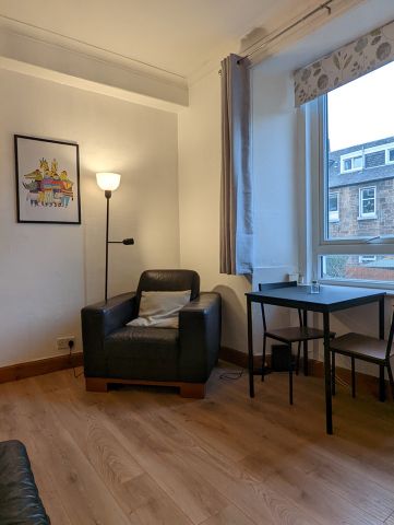 1 Bed Flat, Salmond Place, EH7 - Photo 3