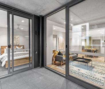 Modern Two Bedroom Apartment - Photo 1