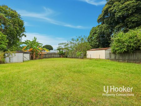 Spacious Character Home on Large Block - Photo 2