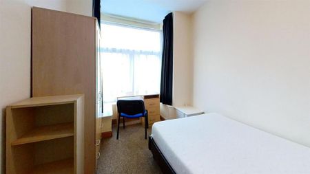 6 bedroom house to rent - Photo 3