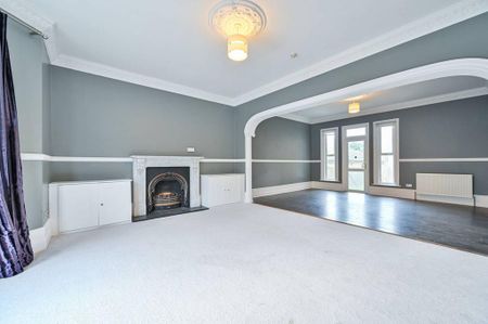 6 bedroom semi-detached house to rent - Photo 4