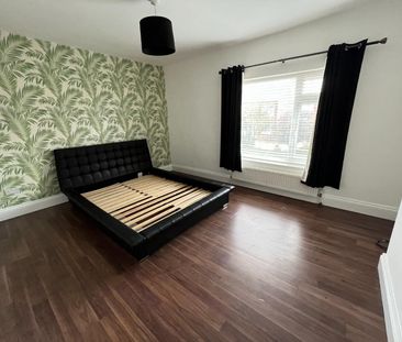 3 bedroom House To Let - Photo 5