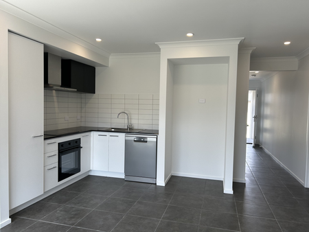 16 Luck Street, Sebastopol VIC, Belconnen - Photo 5