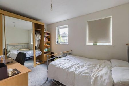 2 Bed Flat, Taeping Street, E14 - Photo 3