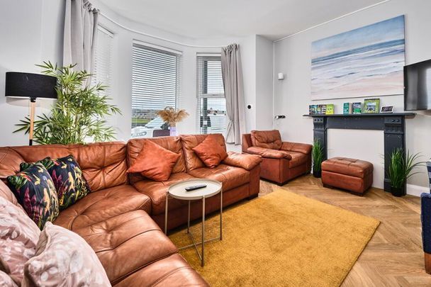 Dunluce Green (From Sept 2025), 46 Eglinton Street, Portrush, BT56 8DY - Photo 1