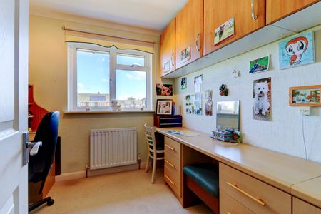 3 bedroom mid terraced house to rent, - Photo 5