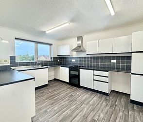 Wye Gardens, Cliftonville, Margate, CT9 3JL, Kent - Photo 3