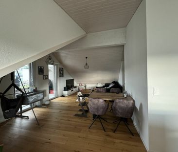 Moderne Dachwohnung in Bettwiesen zu vermieten! - Foto 1