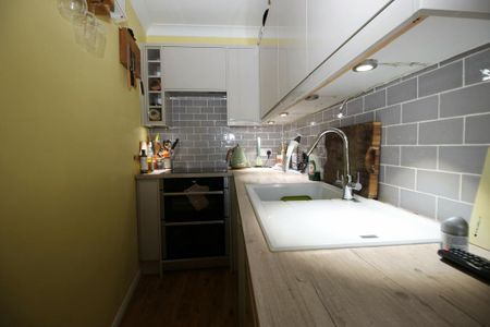 1 bedroom flat to rent - Photo 3