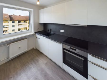 Sanierte 3-Zimmer Wohnung mit Einbauküche und Balkon in zentraler Lage Aschaffenburg - Photo 4