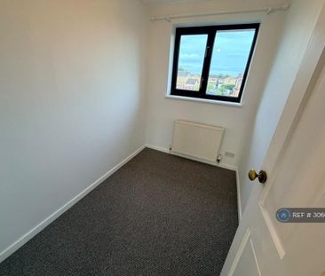 3 bedroom detached house to rent - Photo 3