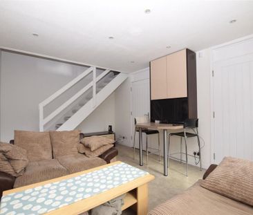 4 bedroom end of terrace house to rent - Photo 6