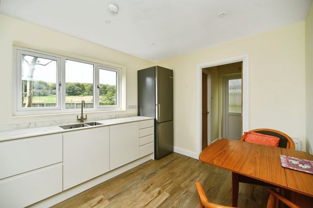 Wilkinson Close, Brighton, Rottingdean - Photo 1