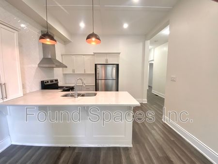 $1,799 / 2 br / 1 ba / 850 sqft 85 Victoria ave N unit 1 - Photo 3
