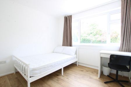 4 bedroom house to rent - Photo 4