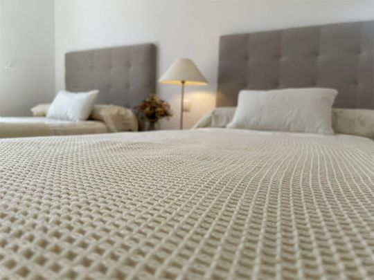 Piso de alquiler en Calle de las Golondrinas, 19, Marbesa - Photo 1