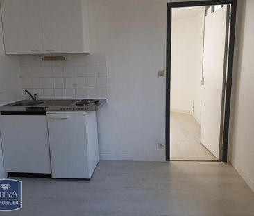 Location Appartement 1 pièce 25m² ANGOULEME 16000 - Photo 2