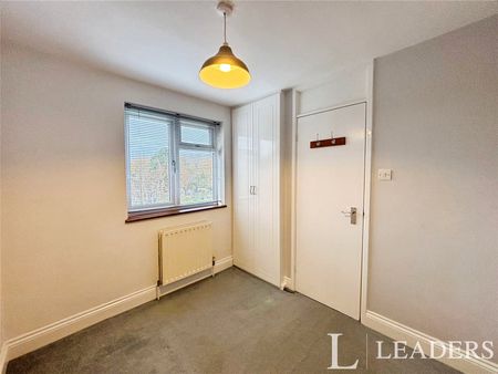 3 bedroom house to rent Ram Gorse, Harlow, Essex, CM20 - Photo 5