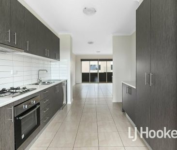 Cardinia Lakes Living! - Photo 6