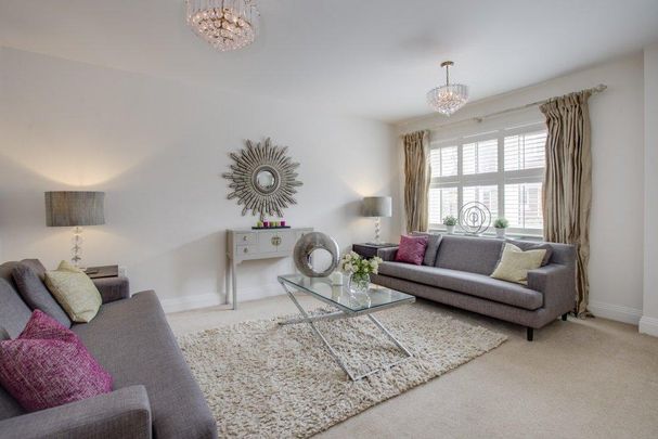 4 bedroom detached house to rent - Photo 1