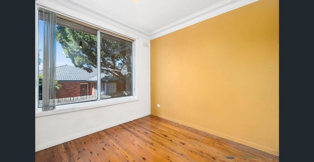 Family-Friendly Brick Home in Prime Carlingford Location - Photo 1