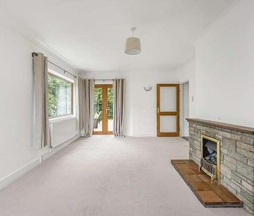 Walton Road, SG12 - Photo 2
