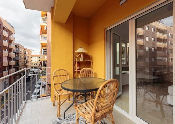 Fully renovated apartment for rent with 3 bedrooms in Denia