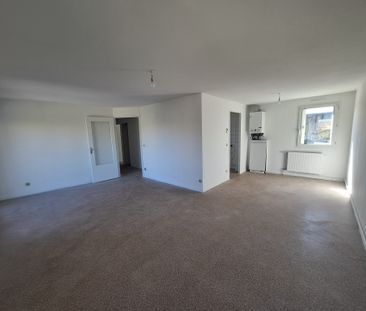 Location Appartement 5 pièces 84m² VILLEFRANCHE SUR SAONE 69400 - Photo 1