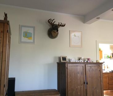 Luxuriös ausgestattete Dachgeschosswohnung mit großer Dachterasse - Photo 1