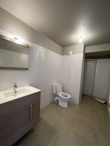 Location Appartement 2 pièces 55m² NIMES 30900 - Photo 5