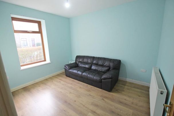 4 bedroom terraced house to rent - Photo 1