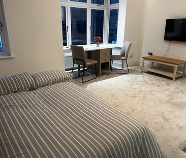 2 Bed Flat, Salisbury Road, HA1 - Photo 4