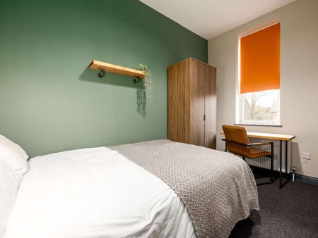 OX Living is proud to present this high-quality 12-bedroom co-living property, perfect for working professionals looking for stylish, stress-free living. Room 11 - Photo 5