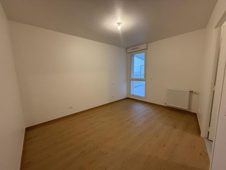 Location Appartement 2 pièces 51m² THONON LES BAINS 74200 - Photo 2