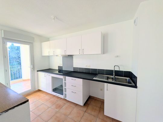 AIX EN PROVENCE APPARTEMENT T3 TERRASSE ET GARAGE, - Photo 1