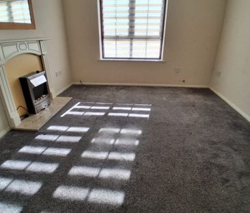 Elizabeth Court - Photo 3