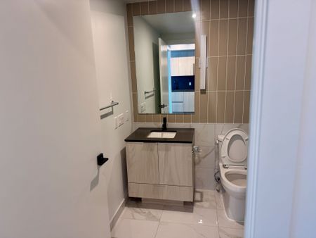 For Lease - 327 King Street Unit# 2704, Toronto, Ontario - Photo 3