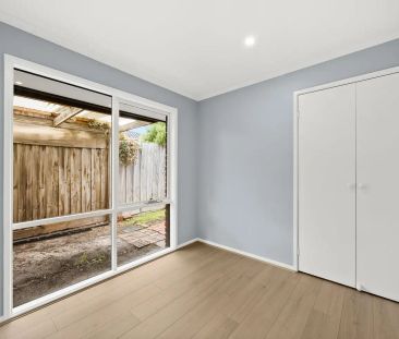 “Stylish Three-Bedroom Home in Prime Frankston Location” - Photo 2