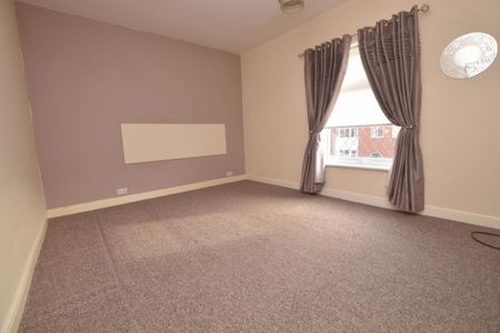 2 Bedroom Terraced House - Photo 4
