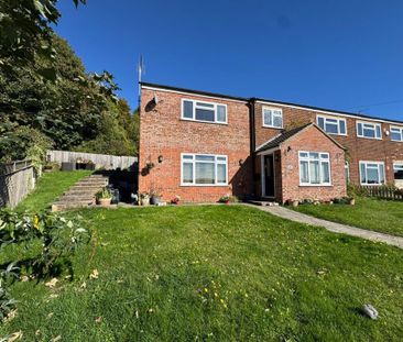 4 bedroom semi-detached house to rent - Photo 2