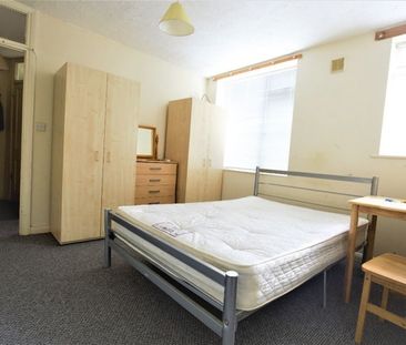 Howards Road, London - Photo 5