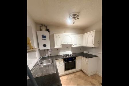 2 Bed Semi-Detached House, Windmill Avenue, M5 - Photo 3