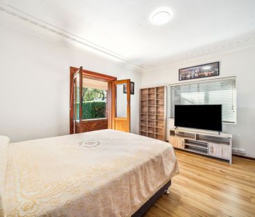 Spacious Full-Brick Home with Large Garage and Prime Punchbowl Loca... - Photo 6