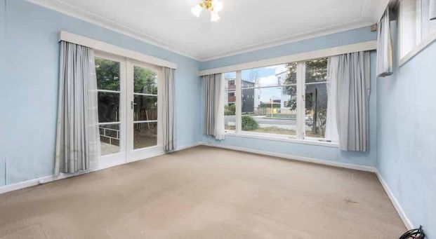 1137 New North Road, Mount Albert - Photo 1