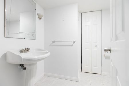 For Lease - 12 Murellen Crescent, Toronto, Ontario - Photo 2