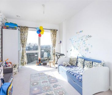 3 bedroom flat to rent - Photo 3