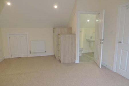 2 bedroom property to rent - Photo 4