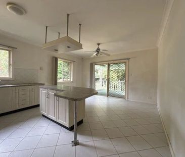 Ideal Family Home in Prime Location - Photo 6