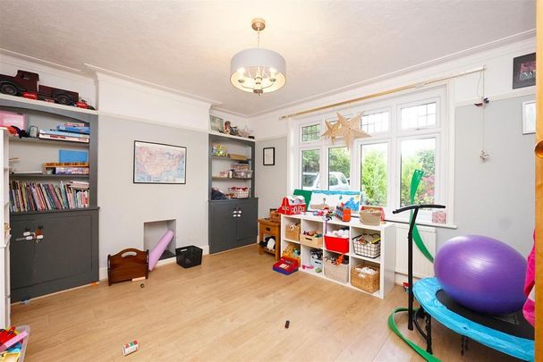 4 bedroom semi-detached house to rent - Photo 1